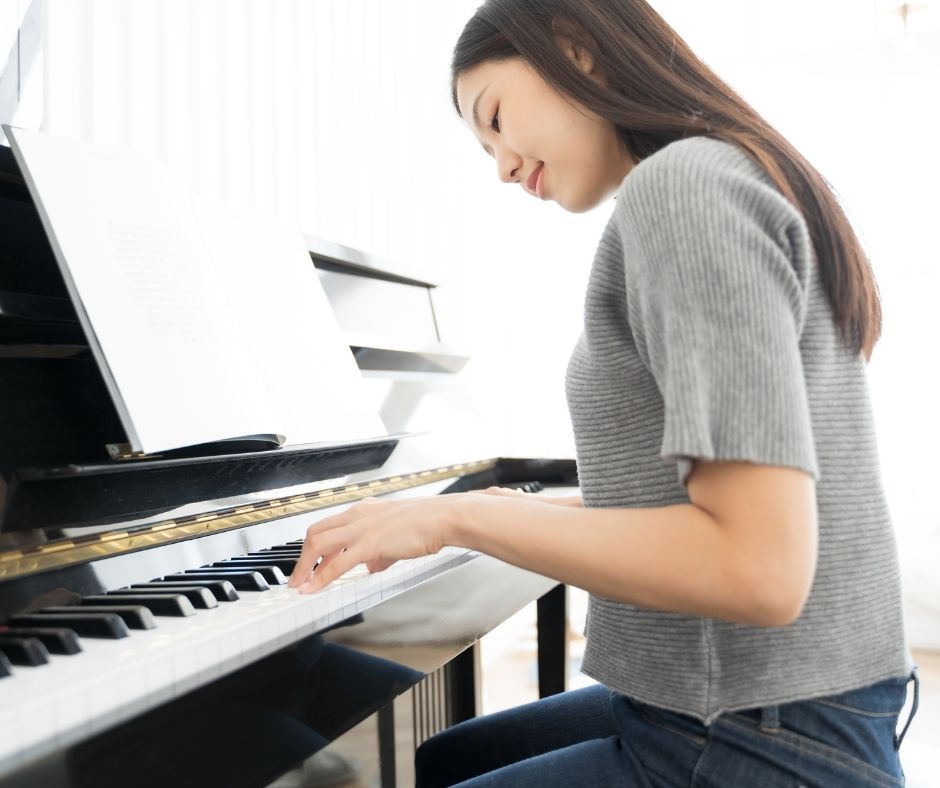 piano-lady